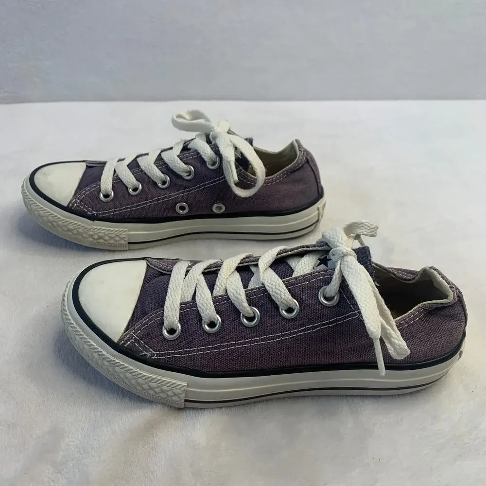 Converse Youth Sz 13 Chuck Taylor All Star Low Top Black White Sneakers